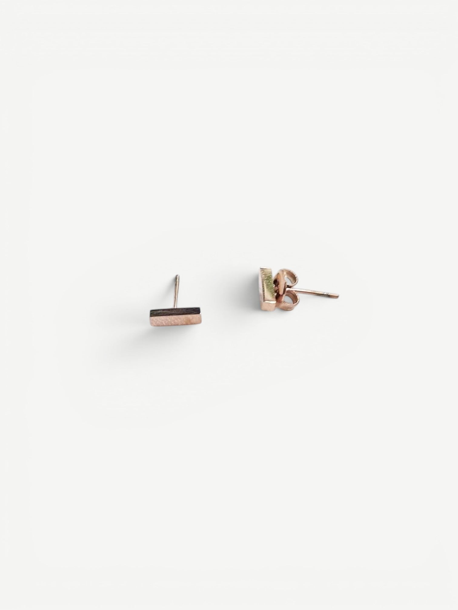 Line studs