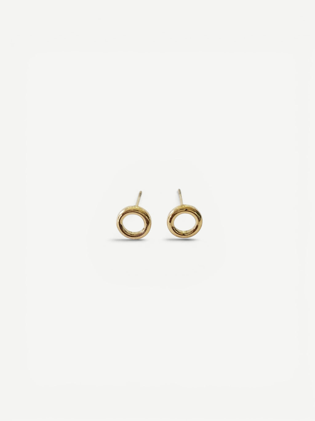 Circle studs