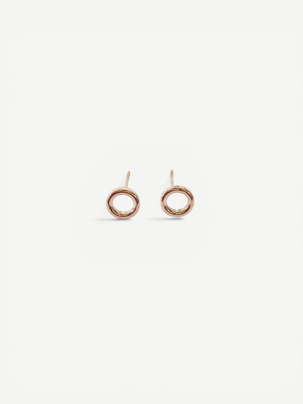 Circle studs