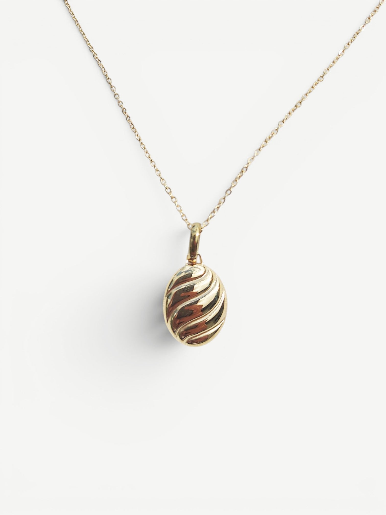 Croissant necklace